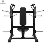 Titanium Strength Elite Series Super Incline Chest Press in Frontansicht mit Rückenpolster, Sitz und seitlichen Griffen