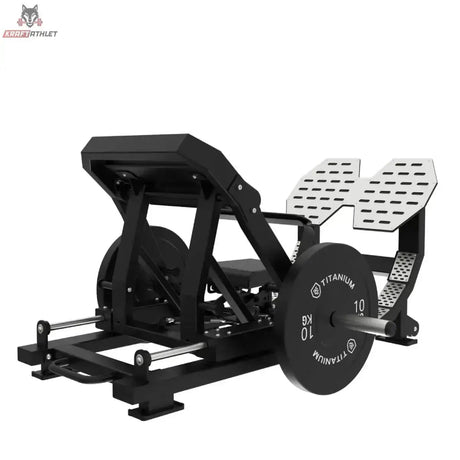 Titanium Strength Elite Series Ultimate Hip Thrust in Schrägansicht mit gelochten Fußplatten und Rückenpolster