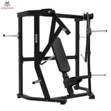 Titanium Strength Elite Series Wide Chest Press in Schrägansicht von vorn mit schwarzem Rahmen und Sitzpolster