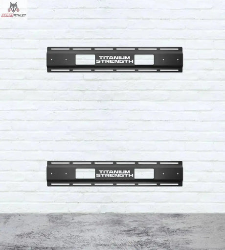 Titanium Strength FR360-ST Verstärkungsset für FR360 an einer weißen Backsteinwand montiert, zwei Wandplatten