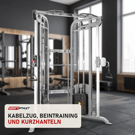 Titanium Strength Functional Cable Pack mit Hanteln in einem fertig eingerichteten Studio mit dunklen Wänden und Gummiboden