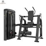 Titanium Strength Genesis Series Abdominal Crunch in Schrägansicht mit Brustpolster, Griffen und Gewichtsturm in Schwarz