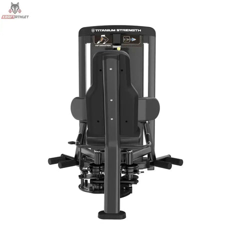 Titanium Strength Genesis Series Adduktorenmaschine von vorne mit Rückenlehne, Sitz und Fußrasten in Schwarz