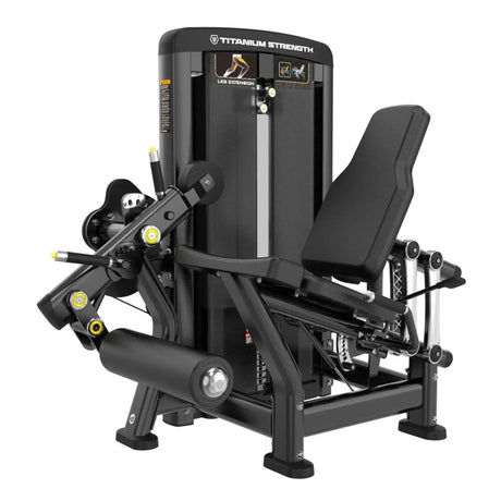 Titanium Strength Genesis Series Beinbeuger sitzend, Schrägansicht von rechts mit Sitz und Rückenlehne