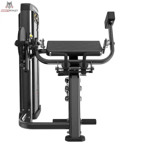 Titanium Strength Genesis Series Bizepscurl und Trizepsextension in Schwarz, Frontansicht auf das Armpolster