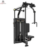 Titanium Strength Genesis Series Pec Fly & Rear Delt in Schwarz, Frontansicht mit Sitz und Schwenkarmen