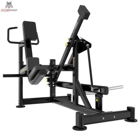 Titanium Strength Genesis Series Pendulum Glute Kickback in Schwarz, Schrägansicht mit Beinpolster und Hantelaufnahmen