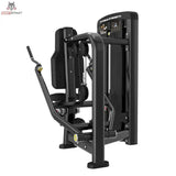 Titanium Strength Genesis Series Einarmige Trizeps-Dips von vorne schräg mit Dipgriffen und Sitz in Schwarz