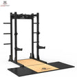 Titanium Strength Half Rack TR60 mit Liftingplattform TP60 – Schrägansicht mit Liftingplattform, Ablagen und Klimmzugstange