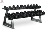 Titanium Strength HD25 Gummi-Hantelset 2,5–25 kg mit Rack in Schrägansicht, zweistöckige Ablage voll bestückt