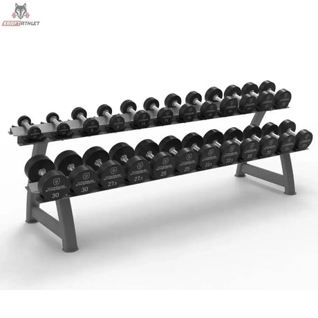 Titanium Strength HD30 Gummi-Hantelset 2,5–30 kg mit Rack – Schrägansicht des Racks mit zwei Ablagen voller Kurzhanteln