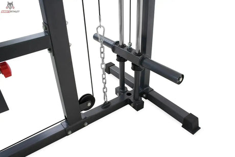 Titanium Strength High Lat / Row Machine PR50, Detail des Kabelzugs mit Kette und Scheibenaufnahme am Boden