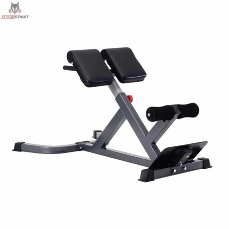 Titanium Strength Hyper Extension 45-Grad-Bank BH45 in Seitenansicht mit Beckenpolstern und Fußplatte