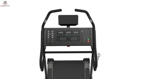 Titanium Strength IT25 Laufband mit Steigung – Detail der Konsole mit Tasten und Handläufen von vorn