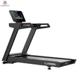 Titanium Strength LC20 AC Laufband mit 15,6-Zoll-Touchscreen in Schwarz, Schrägansicht mit Konsole und Lauffläche