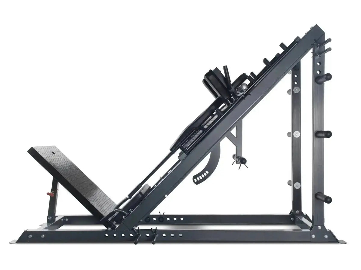 Titanium Strength LP300 Monster Leg Press / Hack Squat – Seitenansicht mit schräger Führung und Fußplatte