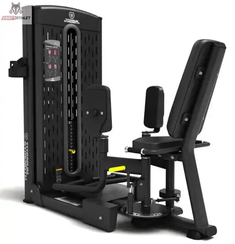 Titanium Strength M9 Selectorized Dualtrainer Abduktor/Adduktor, Schrägansicht mit Sitz und Beinpolstern