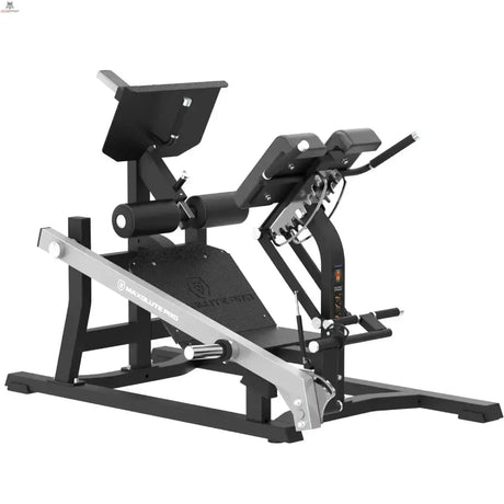 Titanium Strength MaxGlute Pro Duale Lendenwirbel-Hyperextension – Schrägansicht von hinten mit Polstern und Scheibenaufnahme