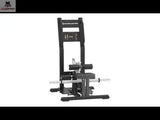 Titanium Strength MaxGlute Pro Hip Thrust im Stehen in Frontansicht mit Standplattform und Polstern, schwarz