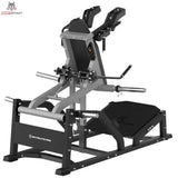 Titanium Strength MaxGlute Pro V Squat Maschine, Schrägansicht von hinten mit Fußplatte und Rahmen