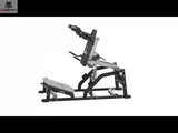 Titanium Strength MaxGlute Pro V Squat Maschine, Seitenansicht mit Hebelarm und Schulterpolstern