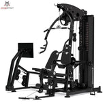 Titanium Strength Multigym MG3L mit Beinpresse in Schrägansicht mit Sitz, Butterfly-Armen und Gewichtsstapel