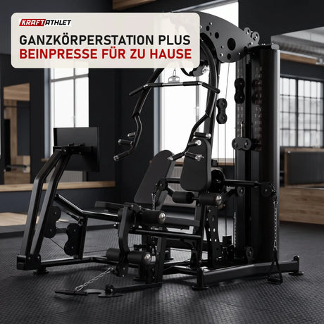 Titanium Strength Multigym MG3L mit Beinpresse in einem fertig eingerichteten Studio mit dunklen Wänden und Gummiboden