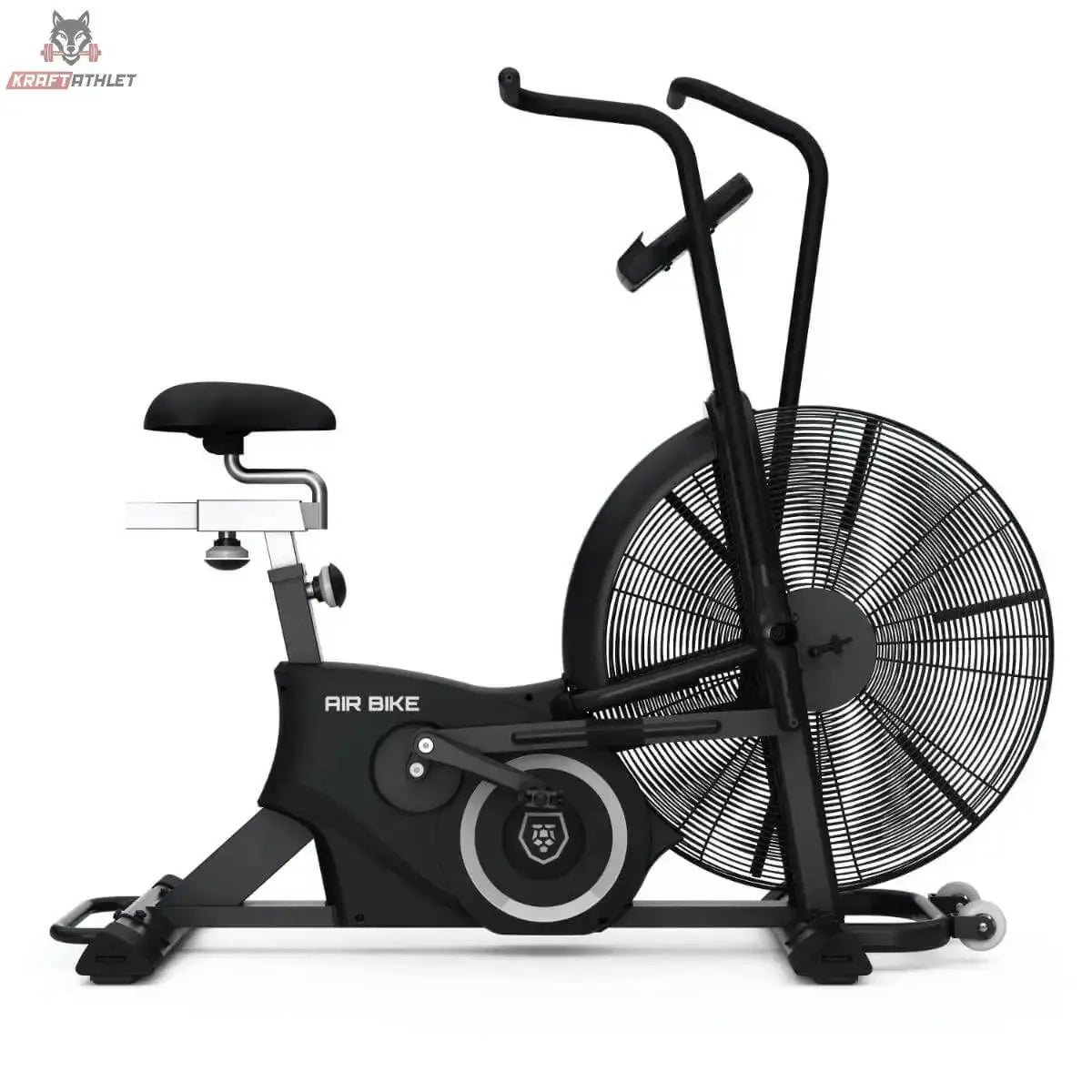 Titanium Strength Pack Air Bike + Luft-Rudergerät: Air Bike in Seitenansicht mit Luftrad und Sattel