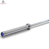 Titanium Strength Power Bar 220 cm Olympische Hantelstange Hard Chrome Detail der Hülse mit blauer Endkappe