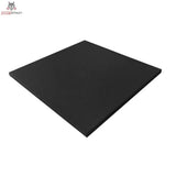 Titanium Strength Premium Bodenschutzmatte 100 × 100 cm als einzelne schwarze Platte in der Schrägansicht auf weißem Hintergrund