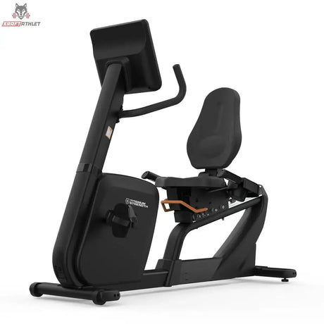 Titanium Strength RB1100 Liegeergometer Pro Series, Seitenansicht von rechts mit Sitzverstellung und Pedalen