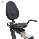 Titanium Strength RB900 LCD Liegeergometer Performance Series in Detailansicht von Sitz, Rückenlehne und Seitengriffen
