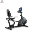 Titanium Strength RB900 LCD Liegeergometer Performance Series in Seitenansicht mit Sitz, Rückenlehne und Konsole