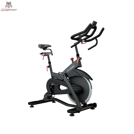 Titanium Strength SP2 Indoor Bike Pro Series – Seitenansicht von rechts mit Schwungrad und roten Verstellhebeln
