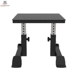Titanium Strength SQBX Höhenverstellbare Plyo/Squat-Box in Frontansicht mit Höhenverstellung und Feststellknöpfen