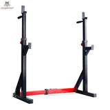Titanium Strength Squat Rack / Dip Stand 270RS, Schrägansicht in Schwarz mit roter Bodenstrebe