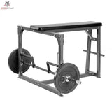 Titanium Strength SRC90 Seal Row Bench inkl. Stange: graues Gestell mit Liegepolster und beladener Stange mit Hantelscheiben