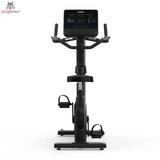 Titanium Strength ST1100 Heimtrainer Pro Series in Frontansicht mit Konsole, Lenker und Pedalen