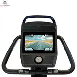 Titanium Strength ST900 TFT Heimtrainer mit 10-Zoll-Touchscreen, Detail des Displays mit Streckenansicht