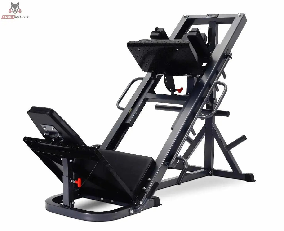 Titanium Strength Supreme Beinpresse / Hack Squat: Schrägansicht in Beinpressen-Position mit Fußplatte