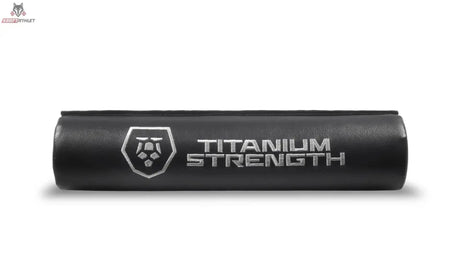 Titanium Strength TBP Hantelpolster in Schwarz mit Logo, Seitenansicht auf weißem Hintergrund