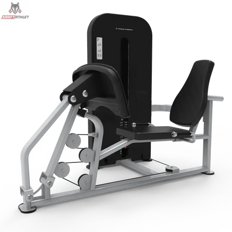 Titanium Strength TF8 Leg Press – Schrägansicht mit Sitz, Fußplatte und Gewichtsturm in Schwarz und Silber