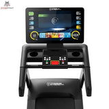 Titanium Strength TM1150T Laufband Pro Series, Detail des Cockpits mit Touchscreen, Ablagen und Bedienfeld