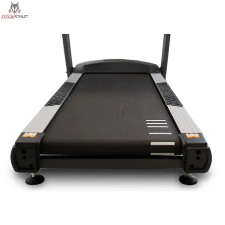 Titanium Strength TM900 LCD Laufband Performance Series von hinten mit Lauffläche, Seitenleisten und Handläufen in Schwarz