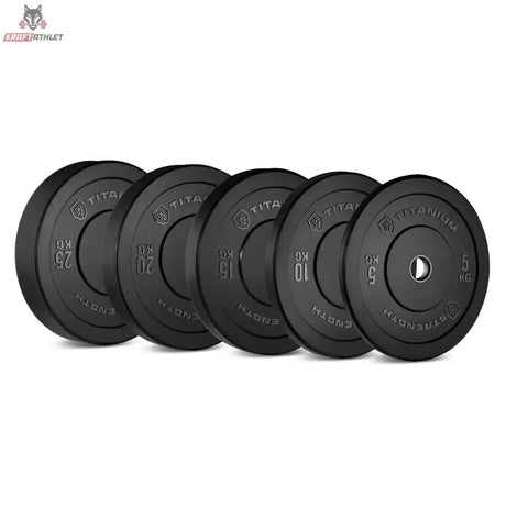 Titanium Strength TRBP Bumper-Plates-Set 80 kg, fünf schwarze Hantelscheiben hintereinander aufgereiht