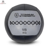 Titanium Strength TWB8 Wall Ball 8 kg, Frontansicht der 15-kg-Variante in Schwarz und Grau