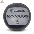 Titanium Strength TWB8 Wall Ball 8 kg, Frontansicht der 4-kg-Variante in Schwarz und Grau