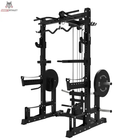 Titanium Strength Ultimate Half Rack mit Hoch- und Niedrigpulley: Schrägansicht von links in Schwarz mit Pulleys und Scheibenhaltern