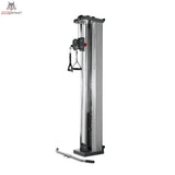 Titanium Strength WT200 Wandmontierte Seilzugstation in Schrägansicht mit Umlenkrolle und Griffen