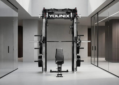 Younix Cable Rack Bundle Kabelzug-Komplettpaket, im Showroom mit Glaswänden und Hantelbank